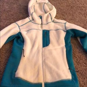 Mountain hard wear fleece